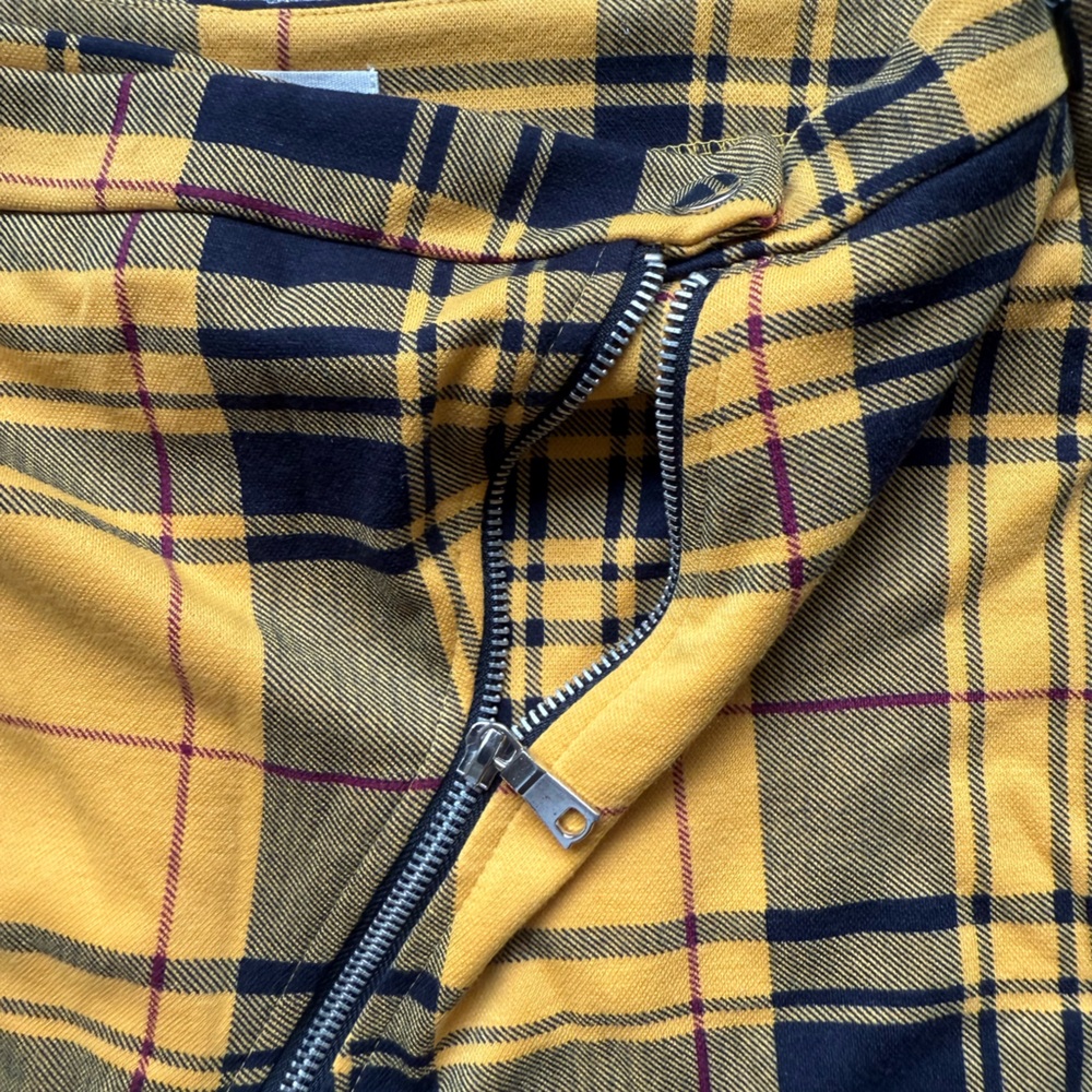Plaid Yellow and Black Skort - Picture 4 of 5